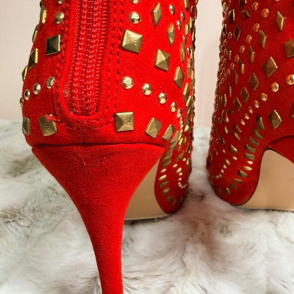 Liliana Stunning Red Gold Studded 4.75" High Heel Ankle Boot - Picture 9 of 14